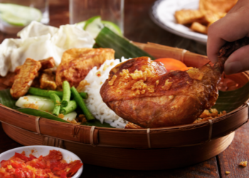4 Of The Best Ayam Penyet Places In Singapore