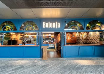 Dining Out With Family, Friends Or Colleagues? These Tips Make It More Fun!