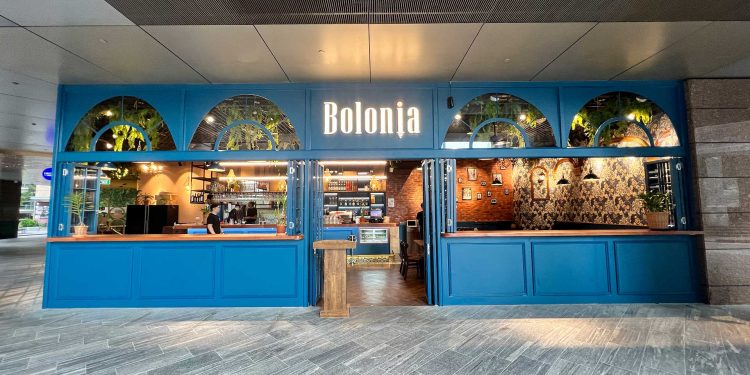 Dining Out With Family, Friends Or Colleagues? These Tips Make It More Fun!