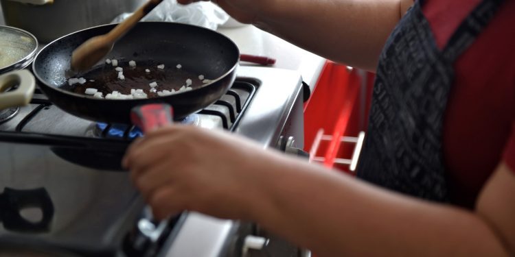 How much allowance to give helper every month, employer asks
