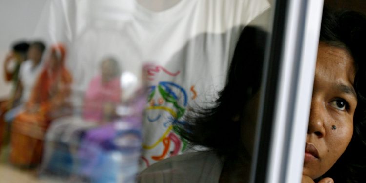 Maid doesn’t want home leave, employer asks if helper needs to be compensated