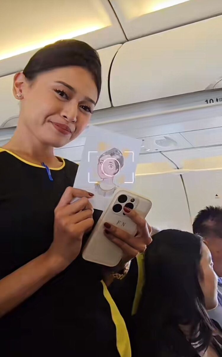 Artist Surprises Scoot Airlines Crew with a Portrait Mid-Flight - Wake ...