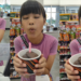 7-Eleven Employee Celebrates M’sian Girl’s Birthday When She Had No One to Celebrate With