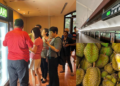 Tampines MRT Welcomes Durian Vending Machine for Fans of Mao Shan Wang