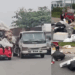 Overloaded Car Drops Items on Road, Police Locate Driver and Seize Vehicle