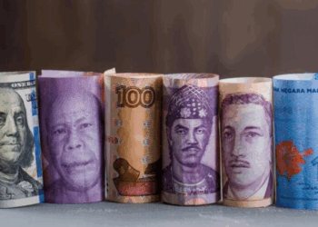Asian Currency Rally Boosts Singapore Wealth Management