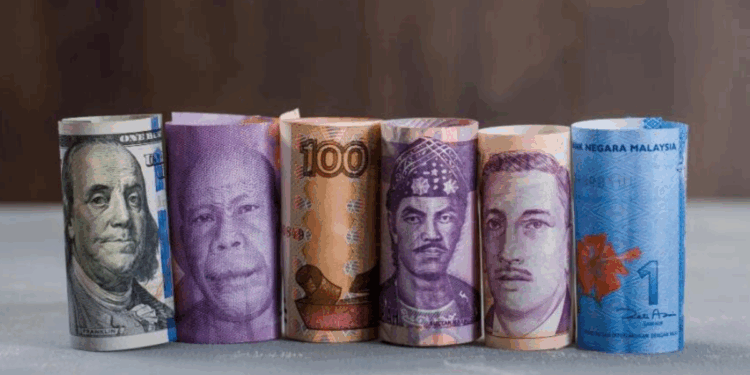 Asian Currency Rally Boosts Singapore Wealth Management