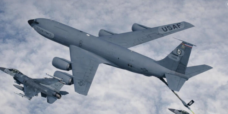 U.S. Confirms KC-135 Refueling Aircraft Crash in Western Iraq During Midair Incident