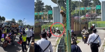 Riders Panic at Roadblock but Receive Unexpected Gifts Instead of Fines