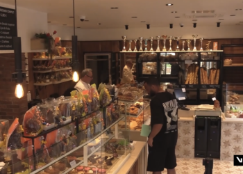 C’est combien?! – French baguettes and croissants get burned by global energy shock