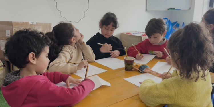 Learning against the odds – Lebanese teachers bring lessons to displaced children in Beirut shelters