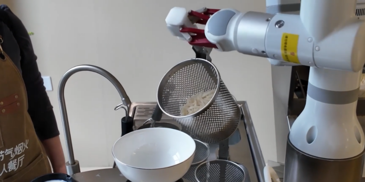 A taste for tech – AI-powered eatery blends robotics and tradition in China’s Hangzhou