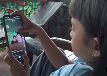 Go and play outside! – Parents, teachers back govt on eve of Indonesia’s social media ban for U-16s