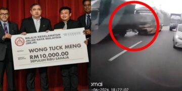 Lorry Driver Gets Ten Thousand Ringgit Reward After Saving Twenty One Passengers