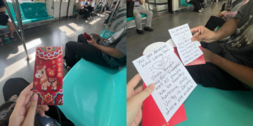 Singapore Uncle Gives Ang Bao Packets with Motivational Messages on the Train